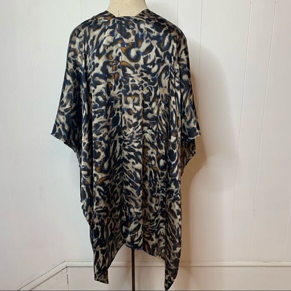Leopard Print Wrap Ruana Chicos Brown Tan Blue OSFA One Size Poncho - Picture 5 of 8